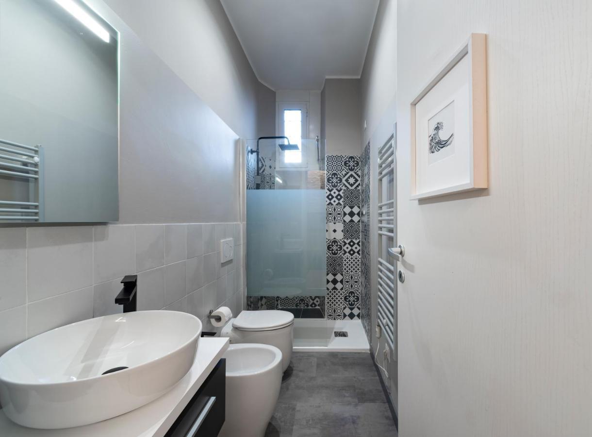 Super Modern And Design Apartment, A Due Passi Dai Navigli Milão Exterior foto