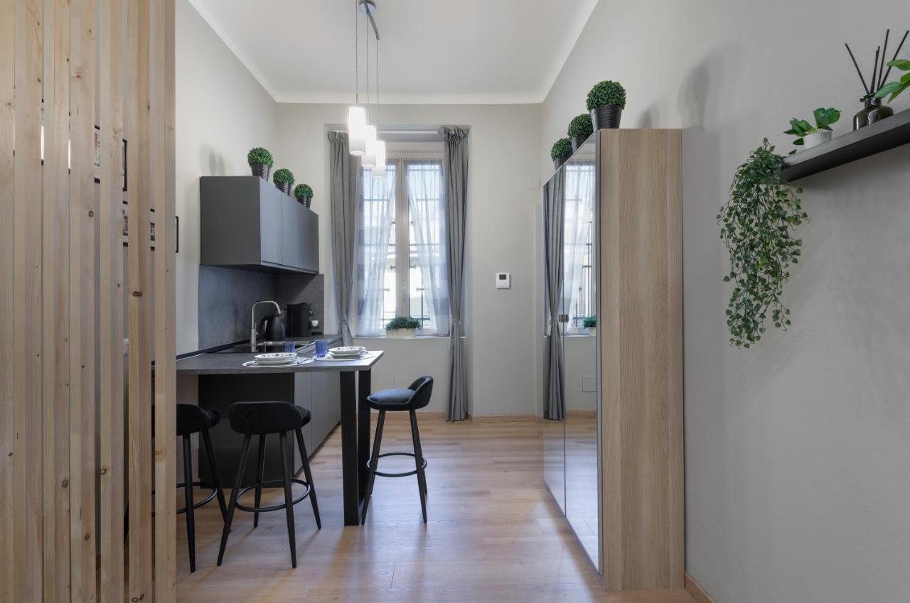 Super Modern And Design Apartment, A Due Passi Dai Navigli Milão Exterior foto